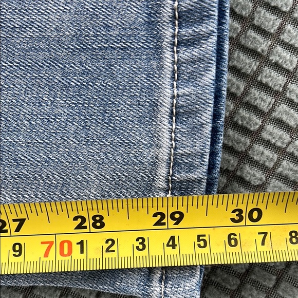 Distressed Jeans with bling - Picture 7 of 9